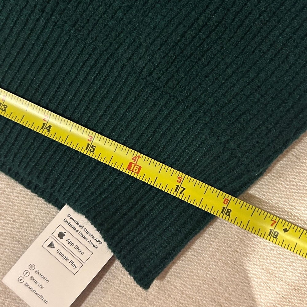 Emerald Green Bow-Back Sweater - Picture 5 of 7